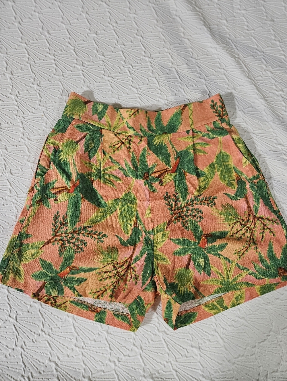 Monteau Los Angeles High-Waist Tropical Print Women's Shorts - Coral GreenSizeM